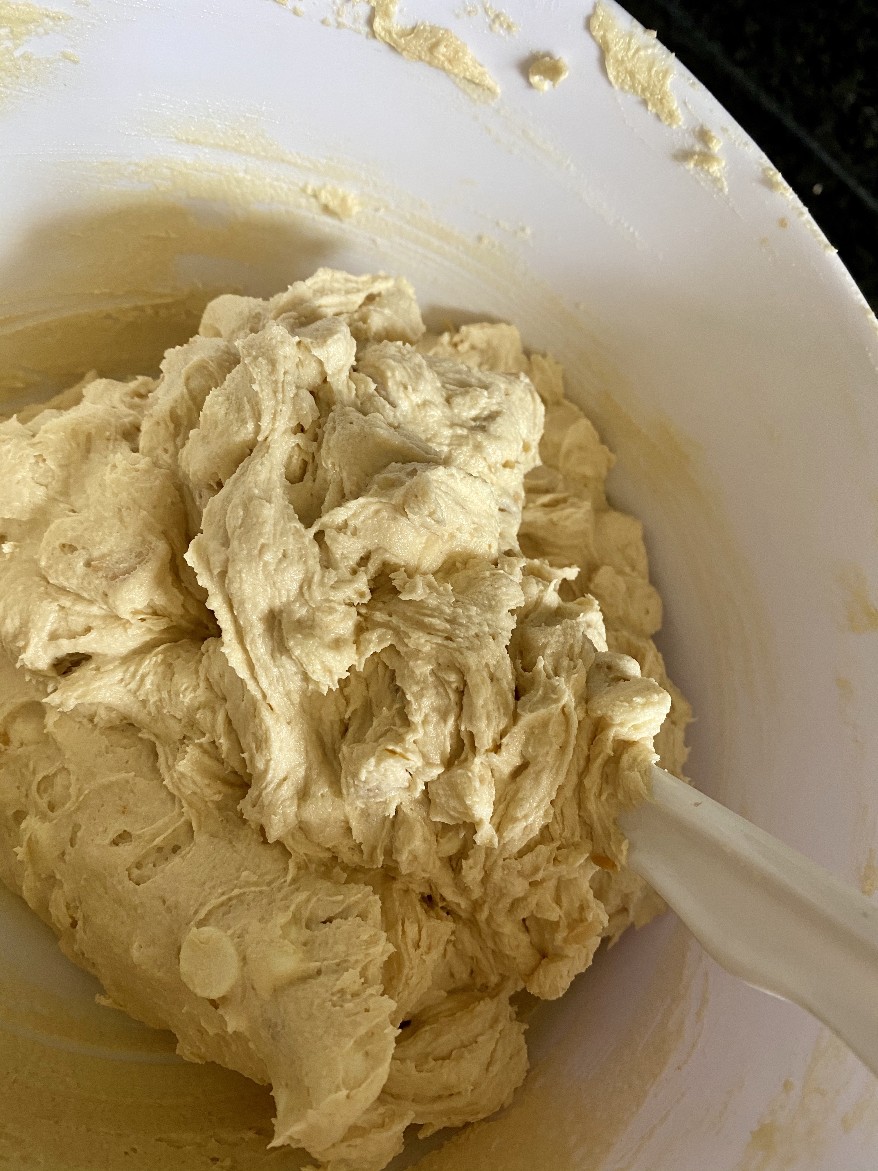 White Chocolate Macadamia Nut Cookies by BeautyBeyondBones! #dessert #baking #food #sweets #cookie #vegetarian #edrecovery 