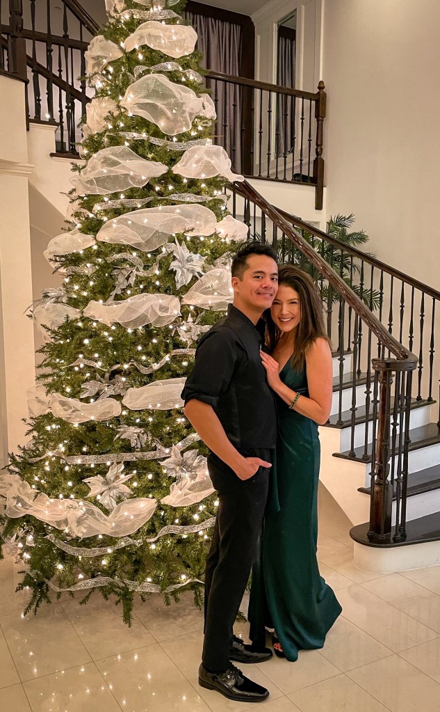 A mother-daughter trip to the Vienna Christmas markets, CANCELLED due to Covid in Austria?! Say it isn't so! Never fear - Plan B is being executed! #travel #austria #christmas #holiday #wanderlust #nyc #newyorkcity #family #covid #life