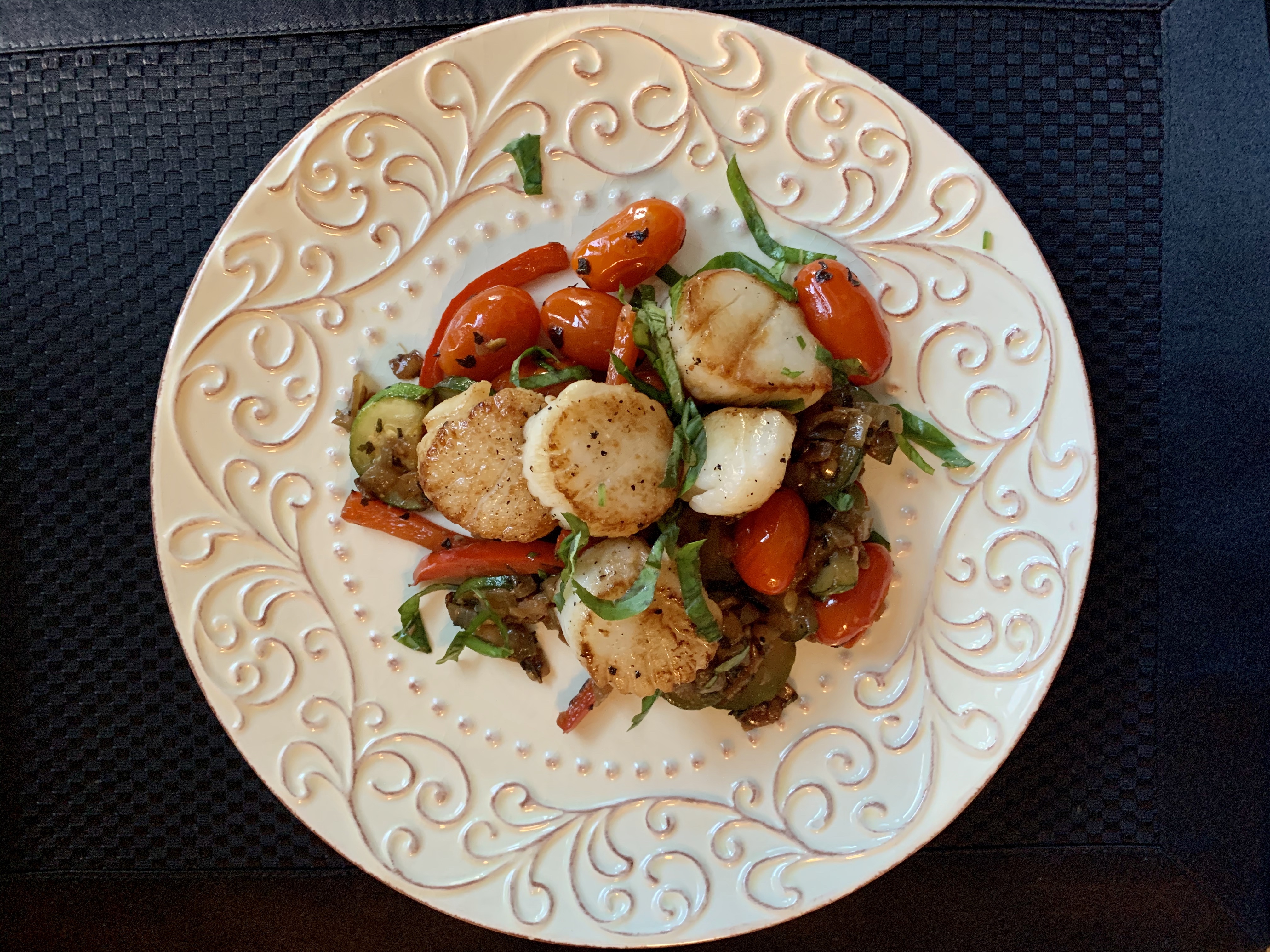 Pan seared Sea Scallops with Italian veggies by BeautyBeyondBones #dinner #glutenfree #paleo #keto #specificcarbohydtratediet #scd #healthyfood #food #edrecovery