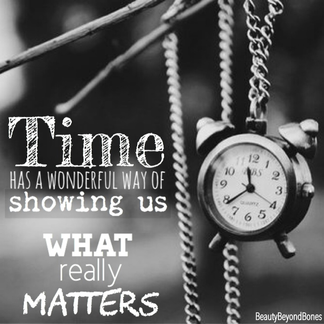What do New Year’s resolutions look like in a Covid-ridden world? Are we throwing them out the window? Is 2022 doomed to be a 2020 repeat? An interesting take on the Eve of 2022. #newyears #Catholic #life #Faith #recovery #Anorexia #edrecovery #god #resolutions #Covid