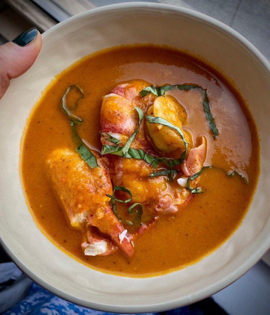 THE MOST OUTRAGEOUSLY DELICIOUS DINNER! Shrimp and Lobster Bisque! This is seriously the best thing I've ever made. #keto #glutenfree #dairyfree #specificcarbohydratediet #healthyfood #soup #paleo #lobster #food #recipe 