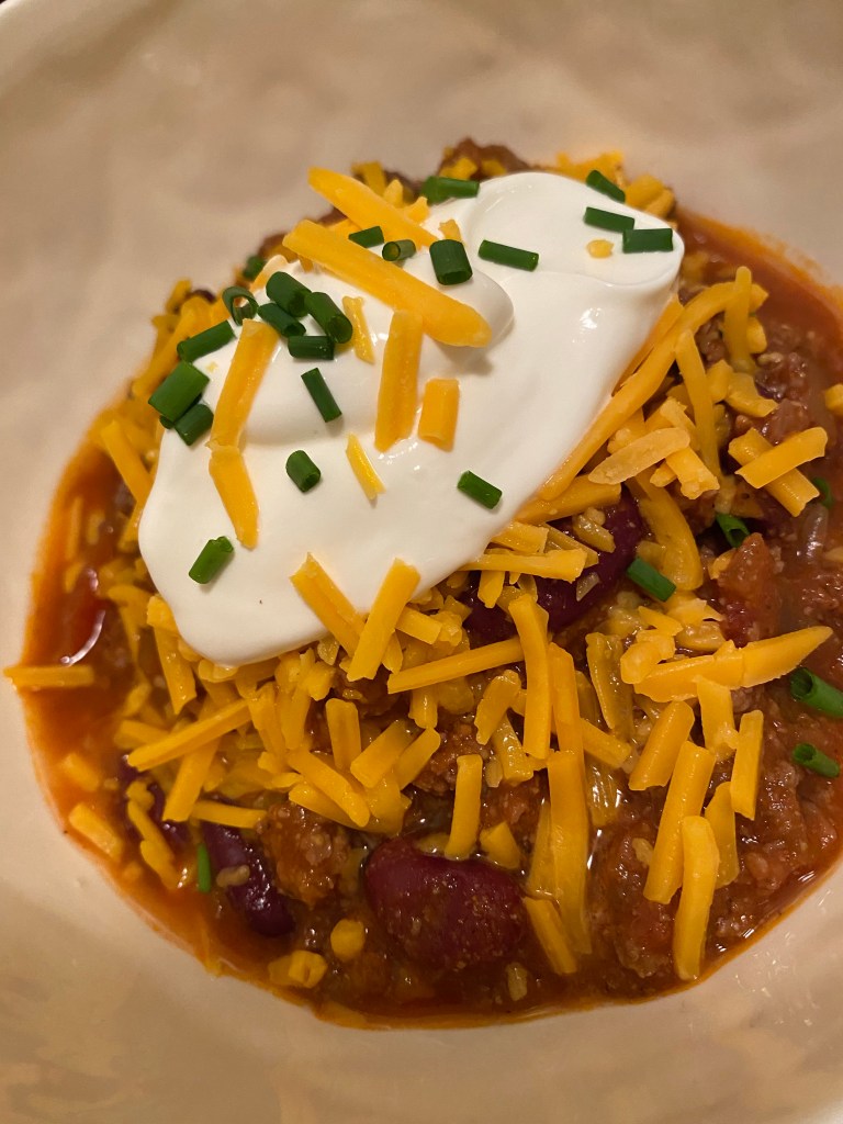 When the weather gets cold, it calls for CHILI! this hearty and delicious family recipe is healthy, gluten free and until now - TOP SECRET! that’s right! Nobody makes chili like they do in the Midwest! #food #glutenfree #dinner #chili #keto #paleo #cooking #recipe #soup #beef #midwest