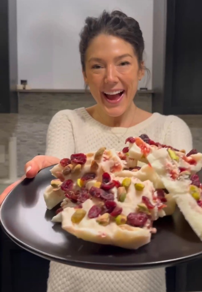 My Cranberry Pistachio Yogurt Bark is such a delicious, healthy snack that the whole family will love! High in protein and calcium, and higher in flavor! #glutenfree #recipe #healthy #food #snacks #cooking #family #recipe #yum #highprotein