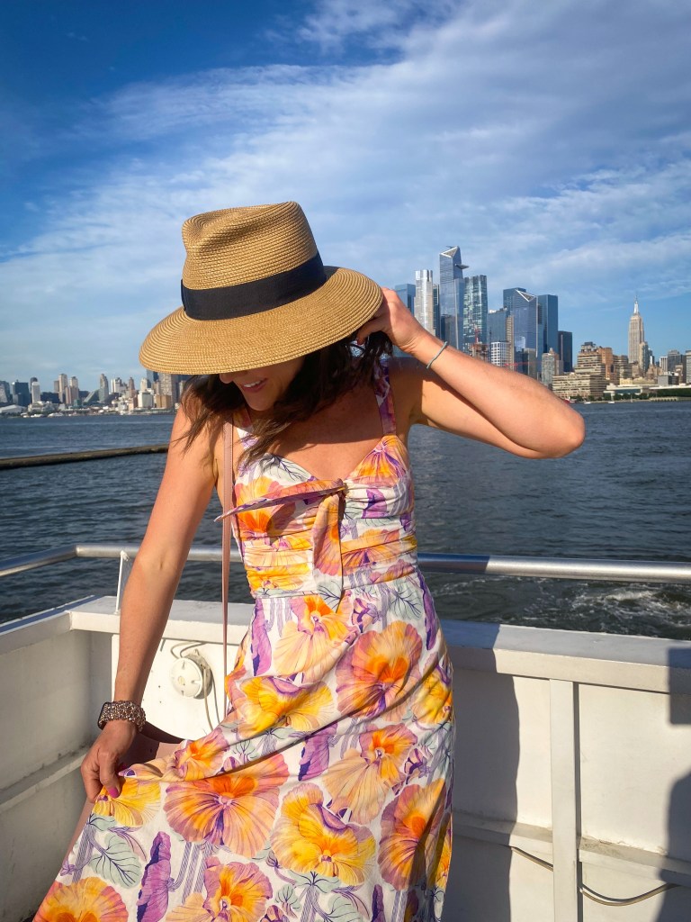 One of NYC's biggest idiosyncrasies is your "across the street neighbor" - who has complete and total view into your life. Which begs the question -- what do they see? #nyc #catholic #christianity #edrecovery #god #life #apartmentliving #manhattan #newyork