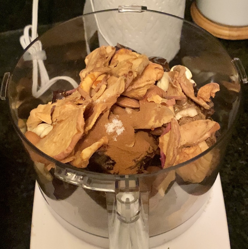 A healthy and delicious #recipe for Apple Pie Bites! These protein packed #cookies are the perfect sweet #snack, #dessert, or even an on-the-go #breakfast! Plus, they’re Gluten free, #vegan and Specific Carb Diet friendly! #food #glutenfree #paleo #healthyfood