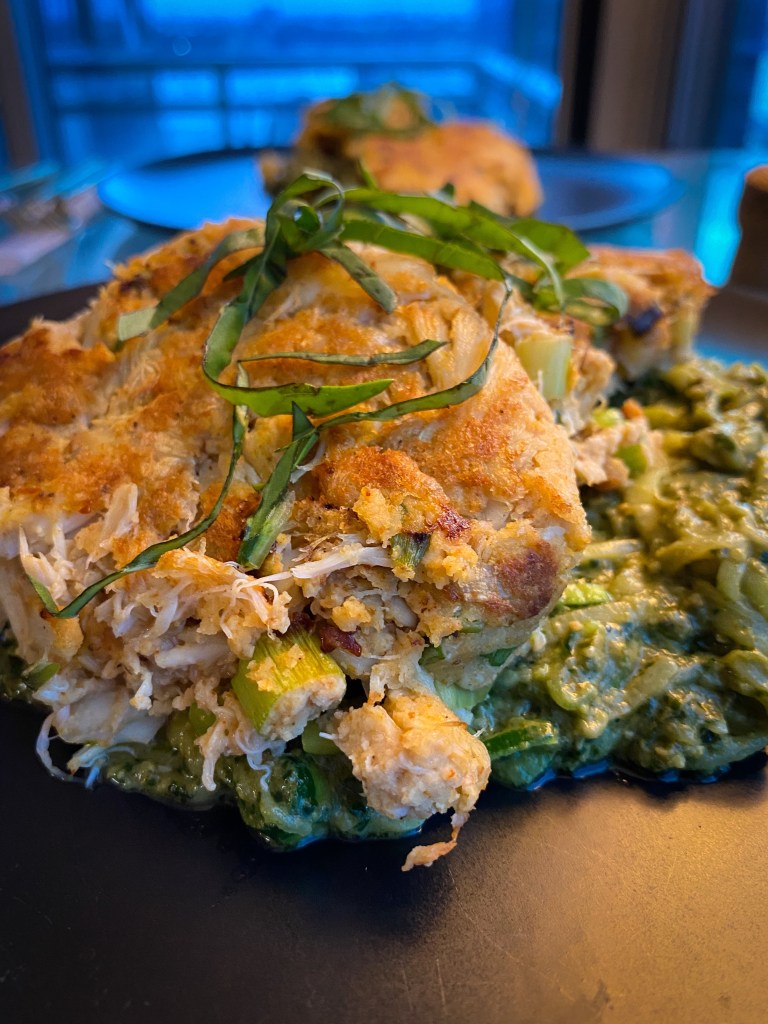 THE MOST AMAZING DINNER! Keto Crab Cakes! Made with almond flour and jumbo lump crab meat, these healthy and DELICIOUS crab cakes will become a new family favorite! #glutenfree #paleo #keto #lowcarb #crab #summer #food #recipe #healthyfood #cooking 